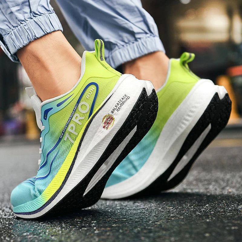 Tênis de corrida masculino de verão novo profissional placa de carbono sapatos de treinamento esportivo ao ar livre antiderrapante absorção de choque tênis